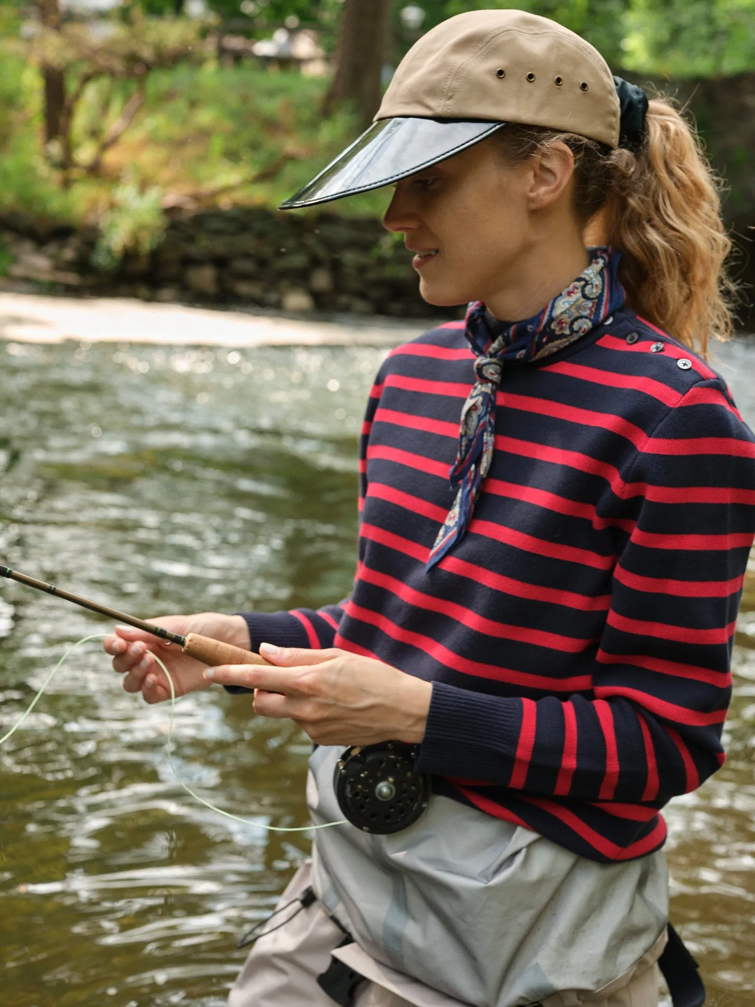 Bateau Sweater in Navy/Red Stripe