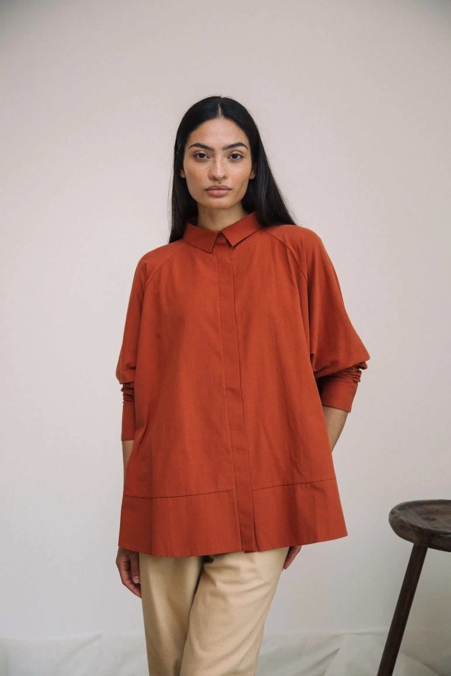 Magnolia Organic Cotton Jersey and Poplin Shirt in Paprika